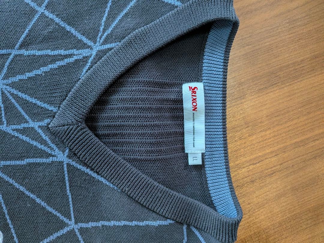 Srixon 幾何学模様 ブラックセーター