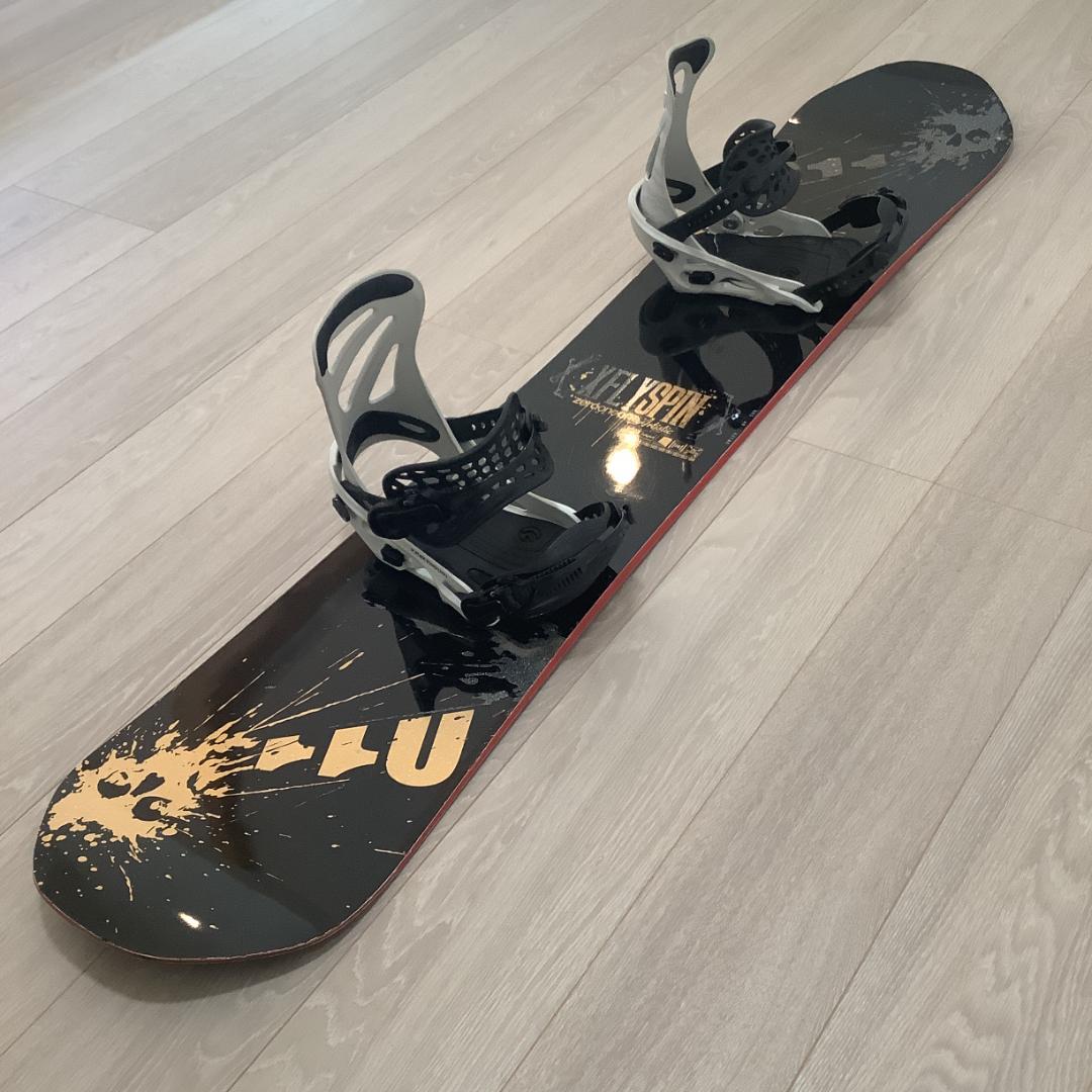 067 011X FLY SPIN148FLUXメンズグラトリスノーボードセット