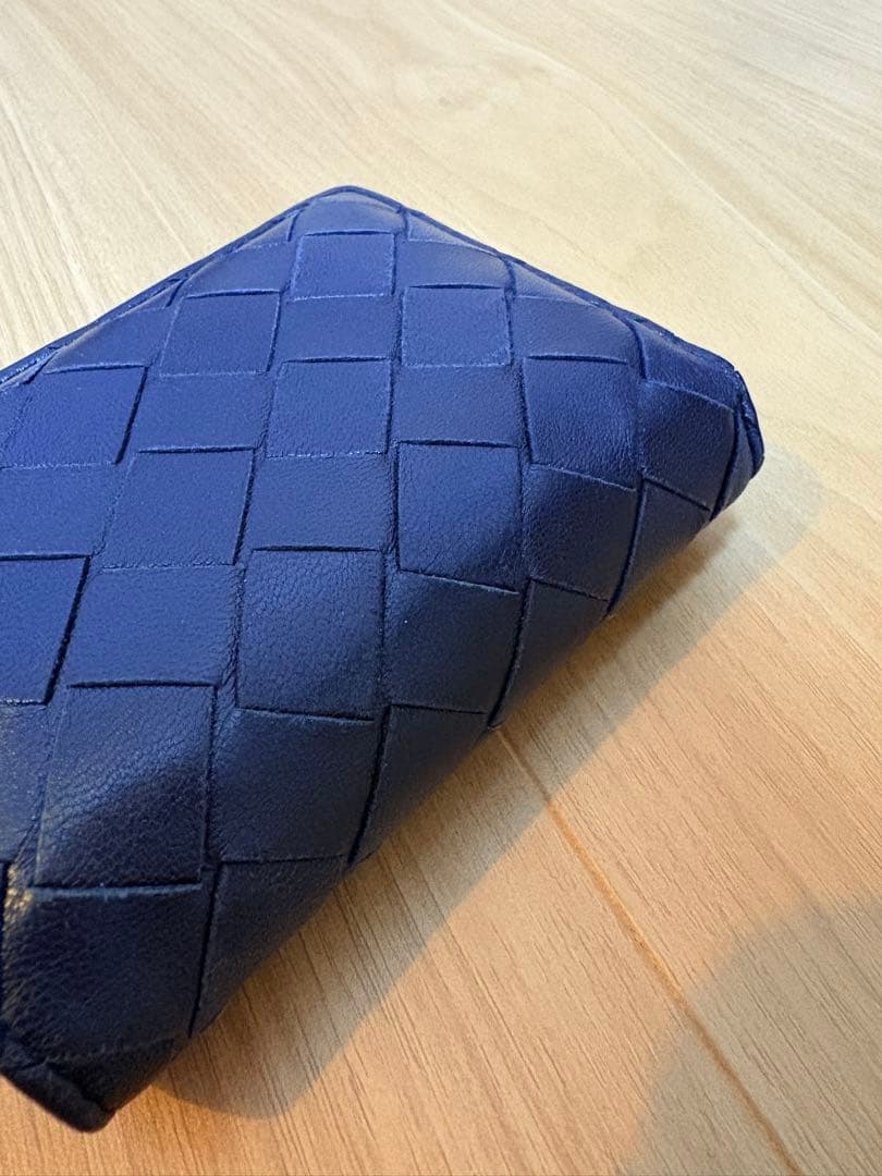 ボッテガヴェネタ　スモール イントレチャート 二つ折りファスナーウォレット