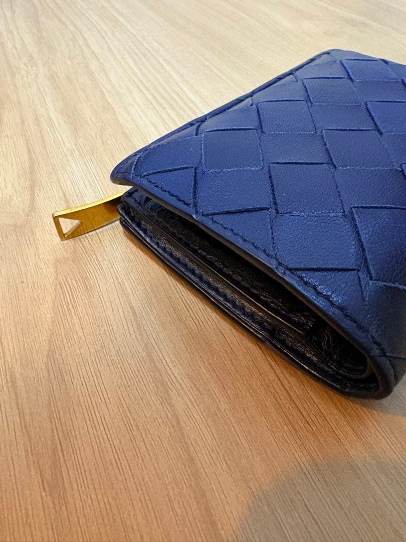 ボッテガヴェネタ　スモール イントレチャート 二つ折りファスナーウォレット
