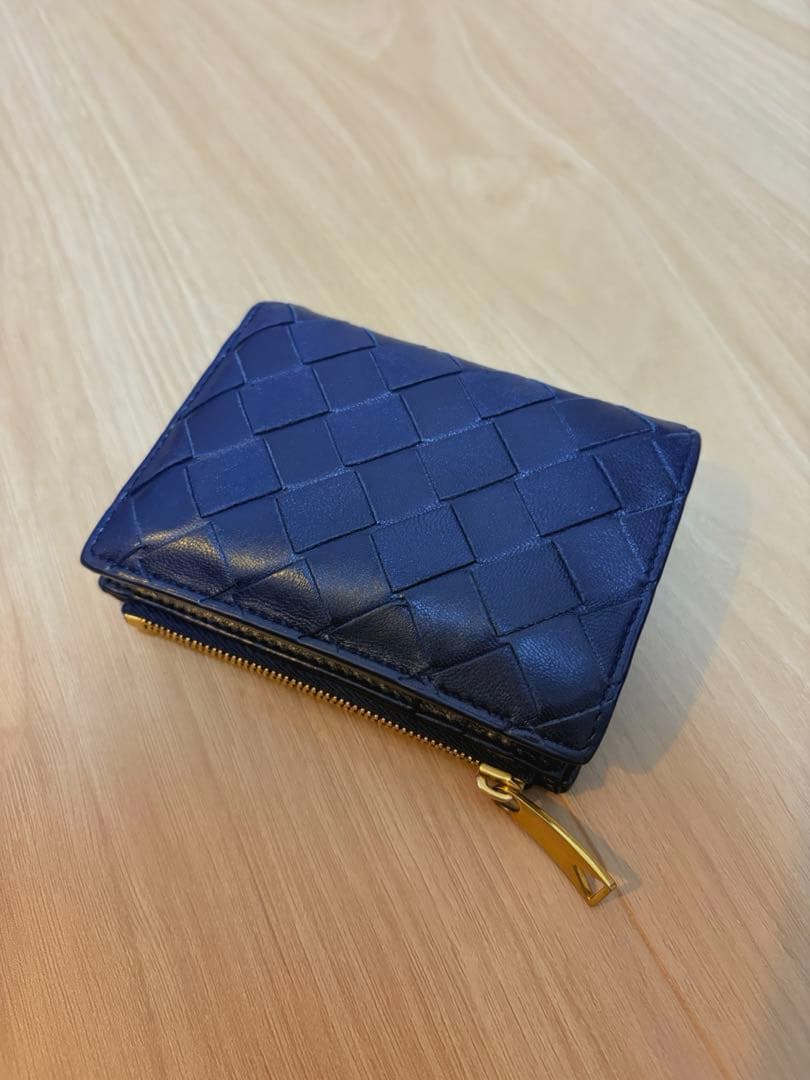 ボッテガヴェネタ　スモール イントレチャート 二つ折りファスナーウォレット