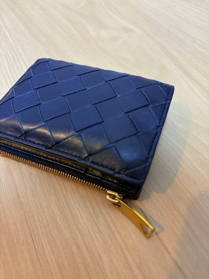 ボッテガヴェネタ　スモール イントレチャート 二つ折りファスナーウォレット