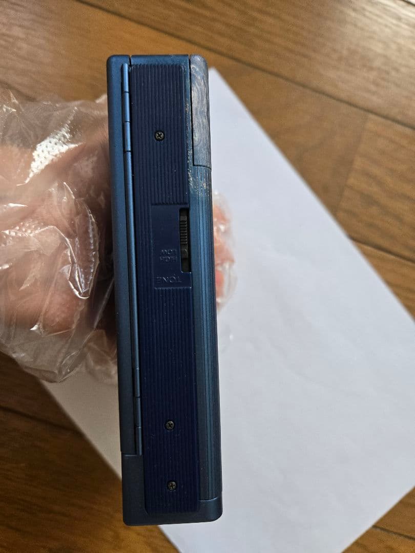 ソニー　ウォークマン　ジャンク品　イヤホン+ケース付き