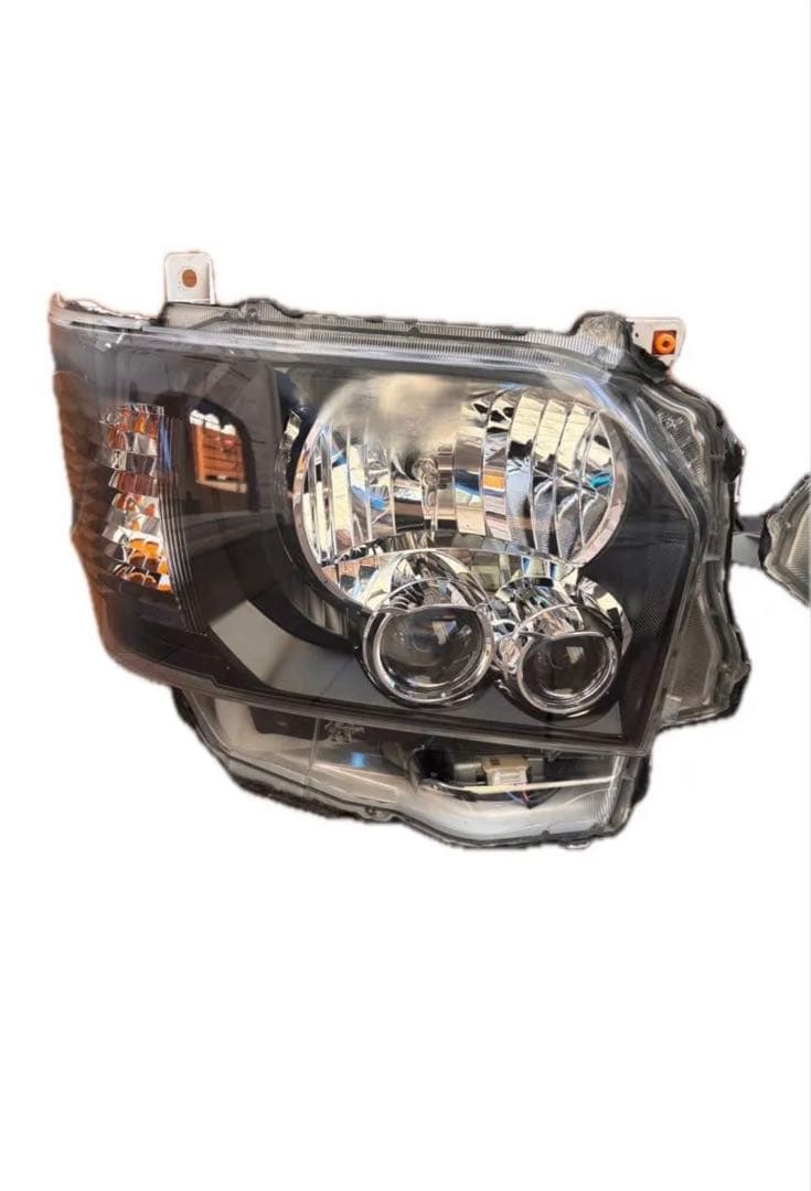 200系ハイエース純正LEDヘッドライト左右　インナーブラック