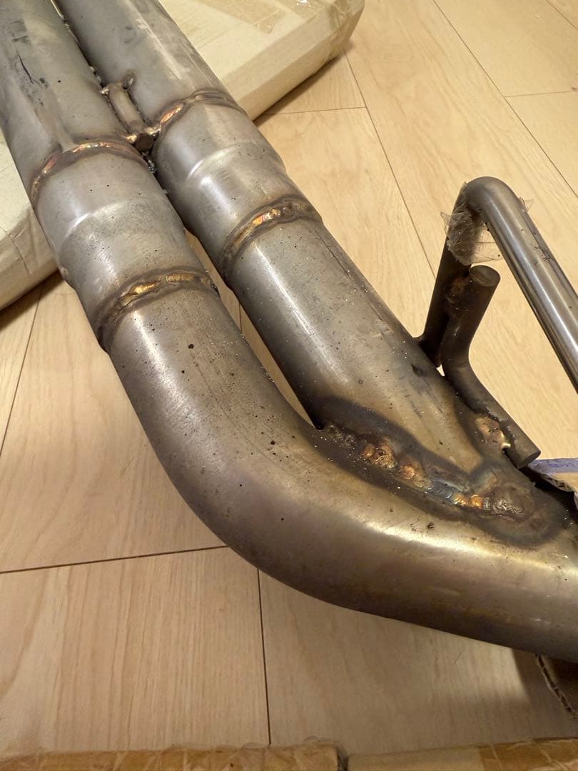 みーふー　トヨタ 50プリウス ワンオフデュアルマフラー