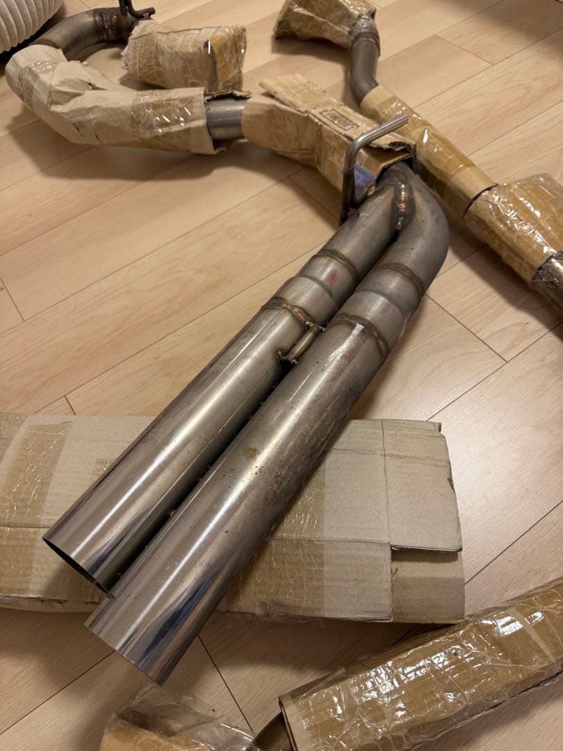 みーふー　トヨタ 50プリウス ワンオフデュアルマフラー