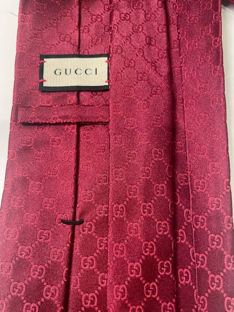 【新品未使用】GUCCI バーガンディ GGパターン ネクタイ　赤系