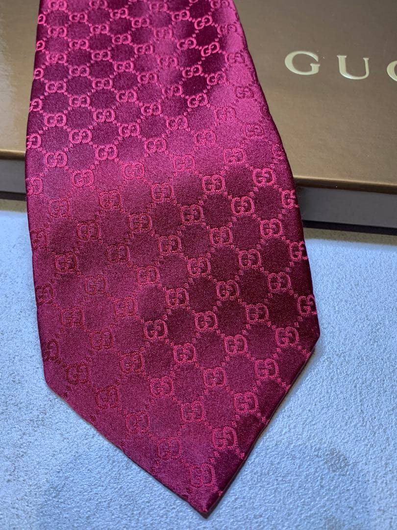 【新品未使用】GUCCI バーガンディ GGパターン ネクタイ　赤系