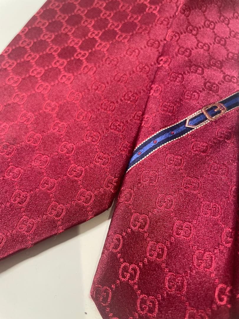 【新品未使用】GUCCI バーガンディ GGパターン ネクタイ　赤系