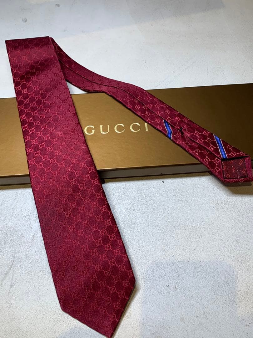 【新品未使用】GUCCI バーガンディ GGパターン ネクタイ　赤系