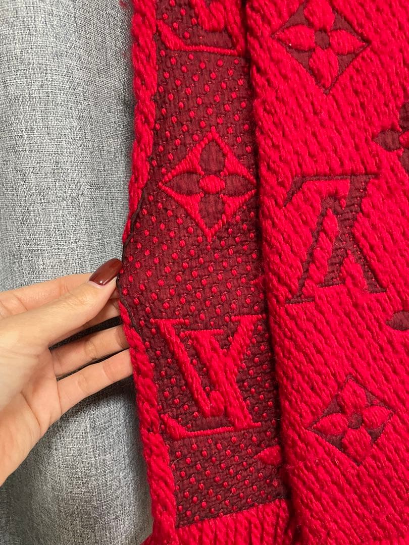 ★1日限定値引★VUITTONヴィトン　マフラー　赤色