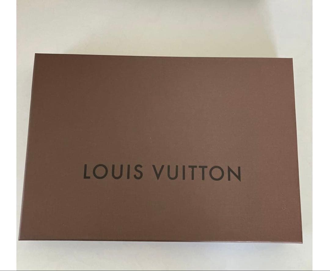 ★1日限定値引★VUITTONヴィトン　マフラー　赤色