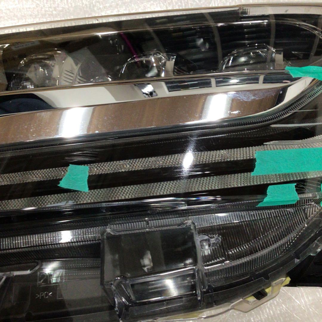 アルファード(AYH30)・左3眼ヘッドランプユニット（ジャンク品）