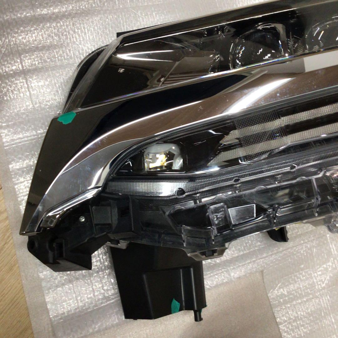 アルファード(AYH30)・左3眼ヘッドランプユニット（ジャンク品）