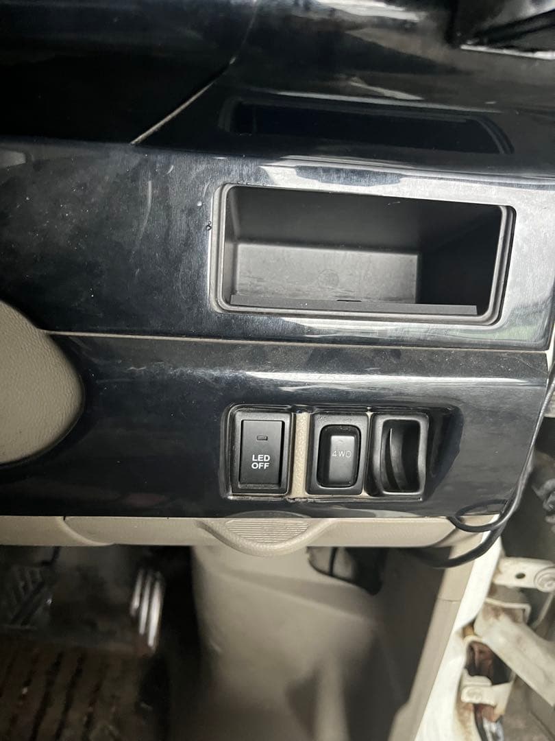 マリオンエブリィ 64 インパネ　センターテーブルセット 16点　黒木目