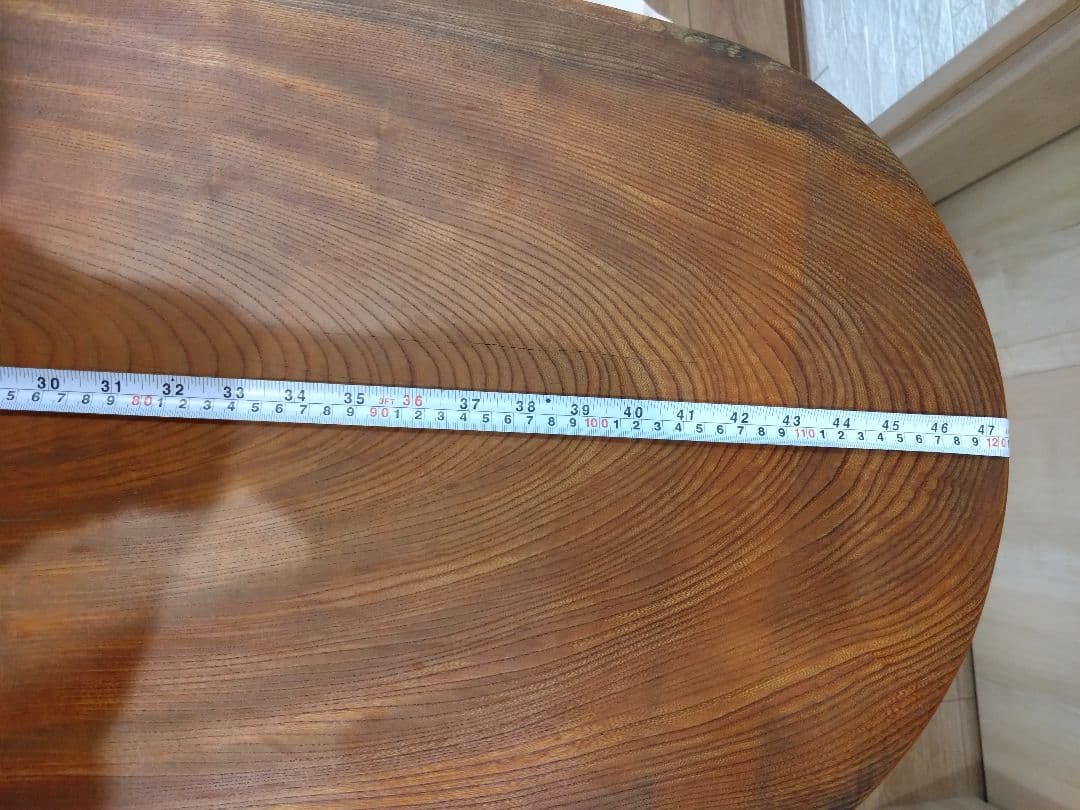 欅一枚板のテーブル㉕　おさら❕ 長寿のケヤキの杢目が綺麗に出ております。