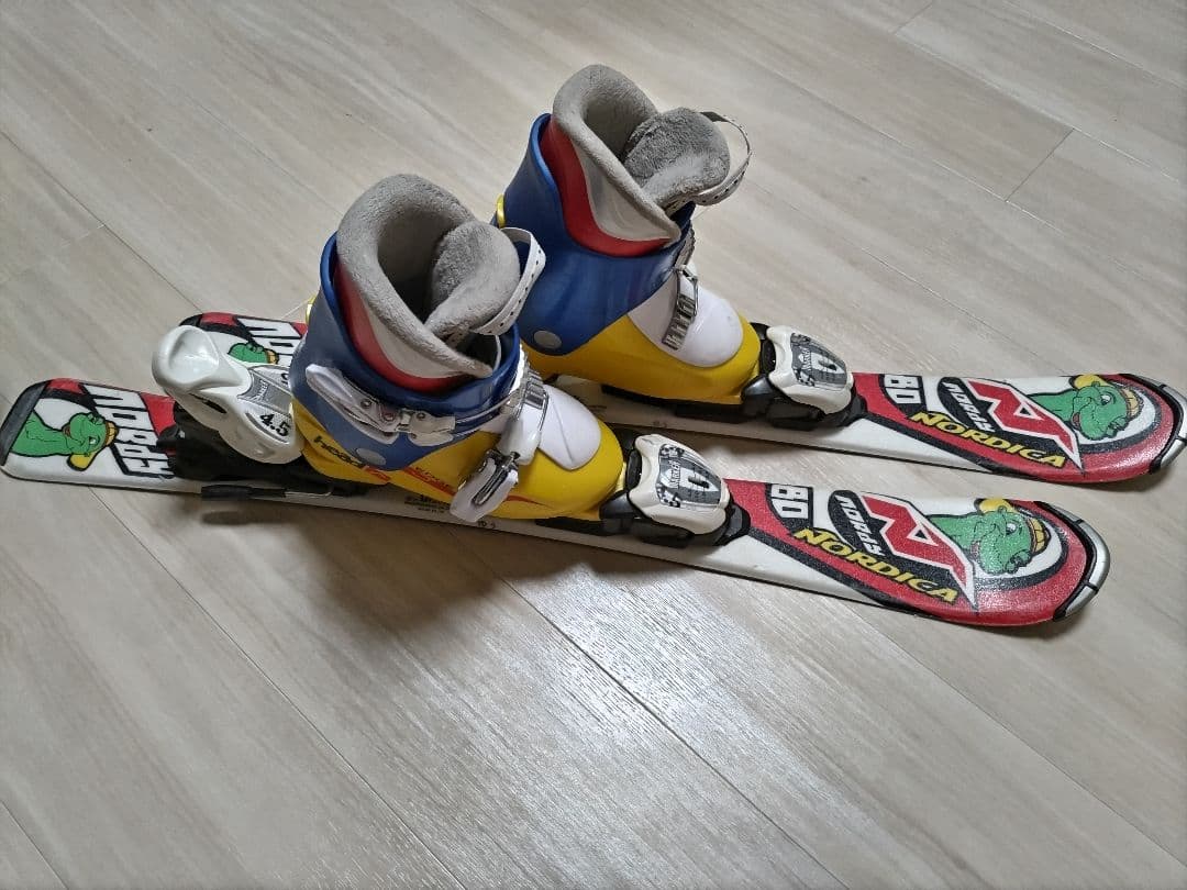 80cmジュニアスキーとブーツセット