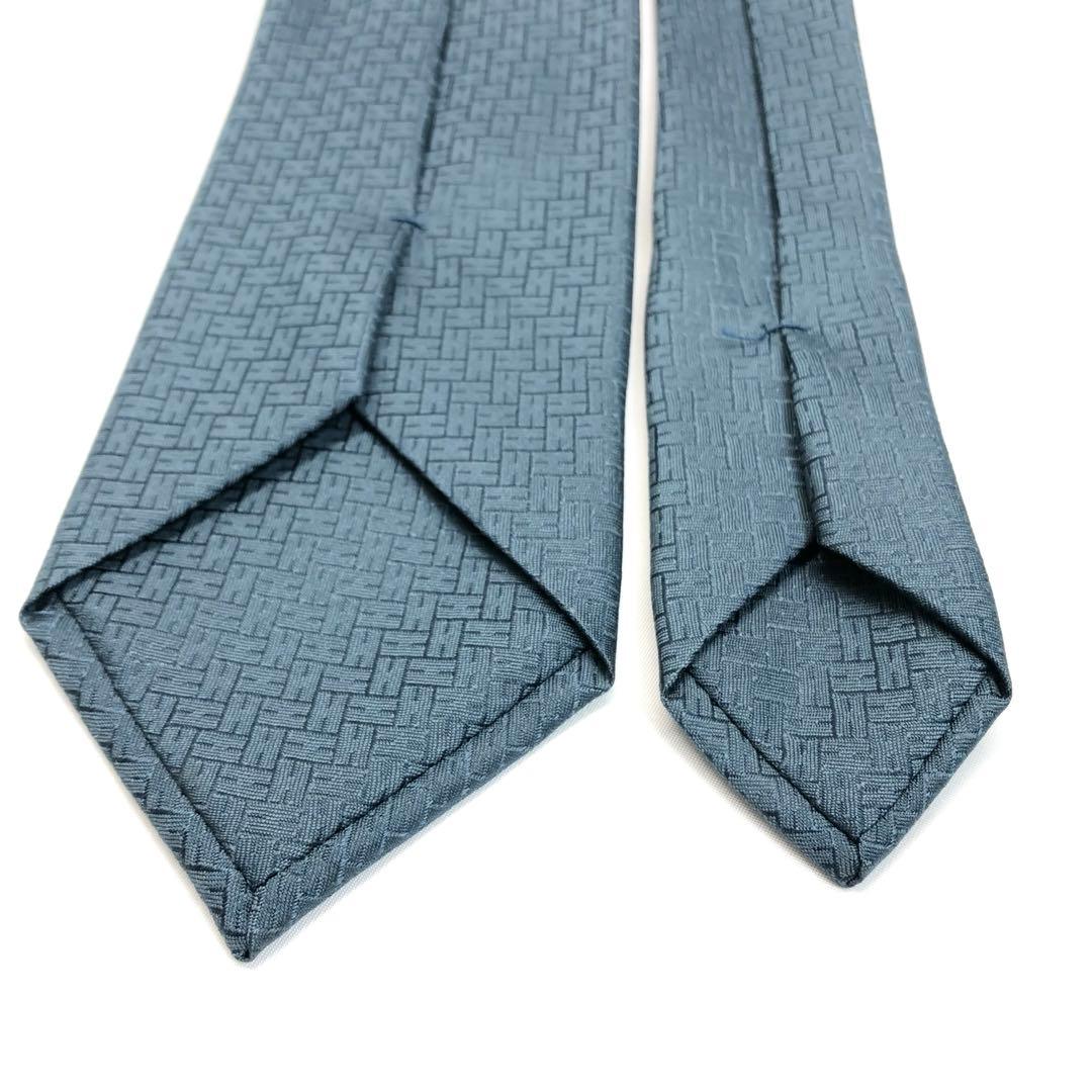 美品✨　HERMES エルメス ネクタイ H柄　ブルー系　最高級　シルク　箱付き