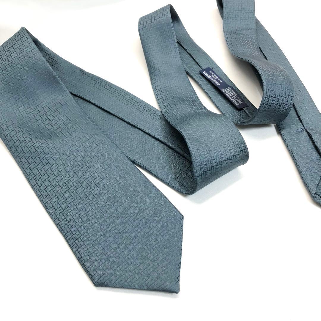 美品✨　HERMES エルメス ネクタイ H柄　ブルー系　最高級　シルク　箱付き