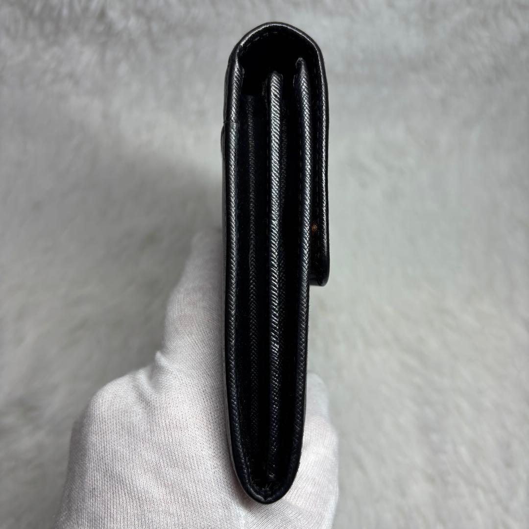 ✨美品✨ プラダ ロングウォレット 金ロゴ ポーチ クラッチバック レザー 黒