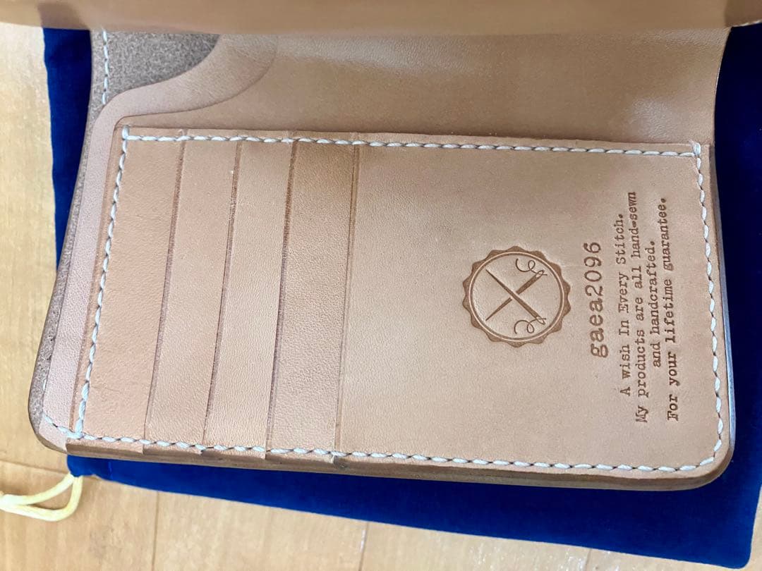 【総手縫い】ガイア2096 栃木レザー　ヌメ革　二つ折りミドルウォレット