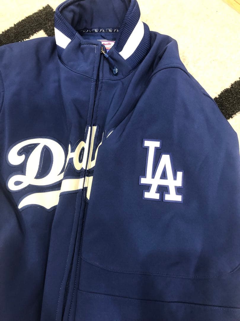 MLB ロサンゼルス ドジャース　スタジアムジャケット