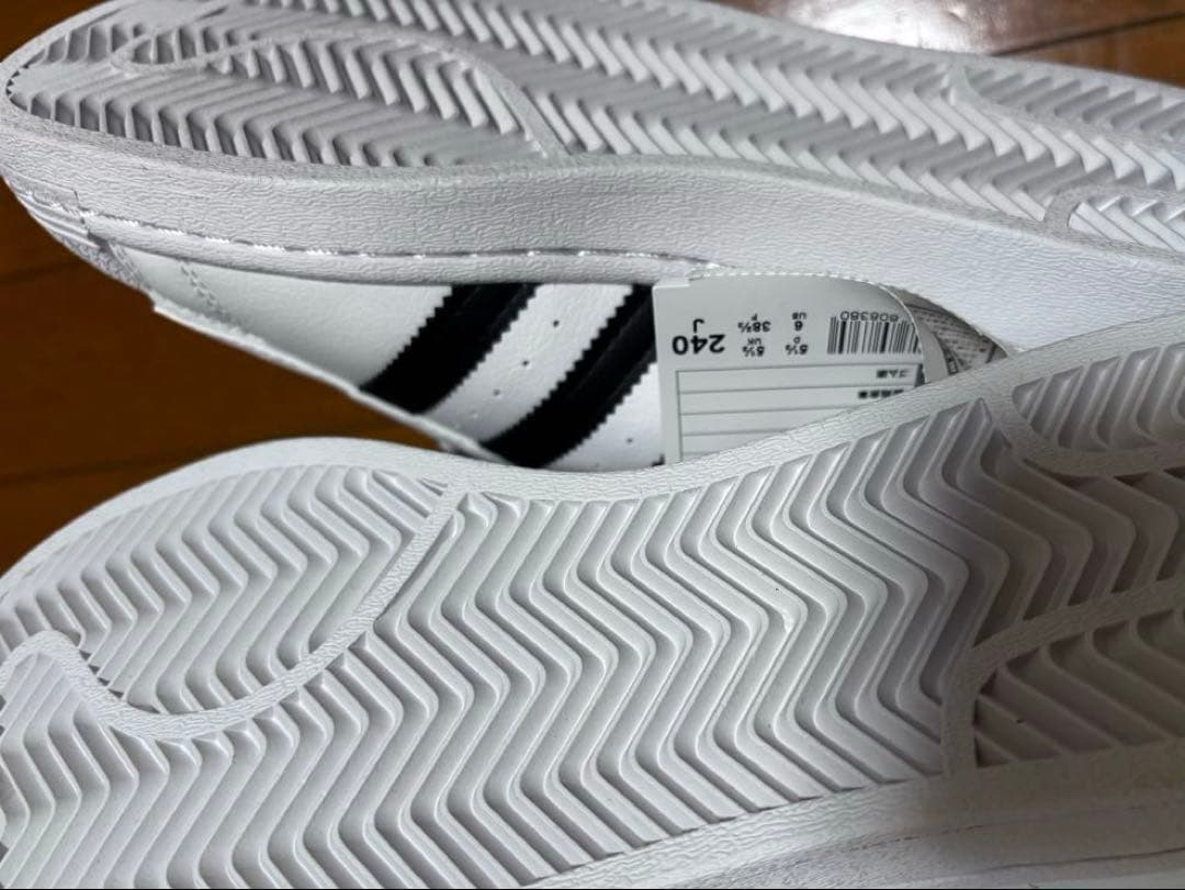 新品☆お得ですadidas Superstar スニーカー　24㎝