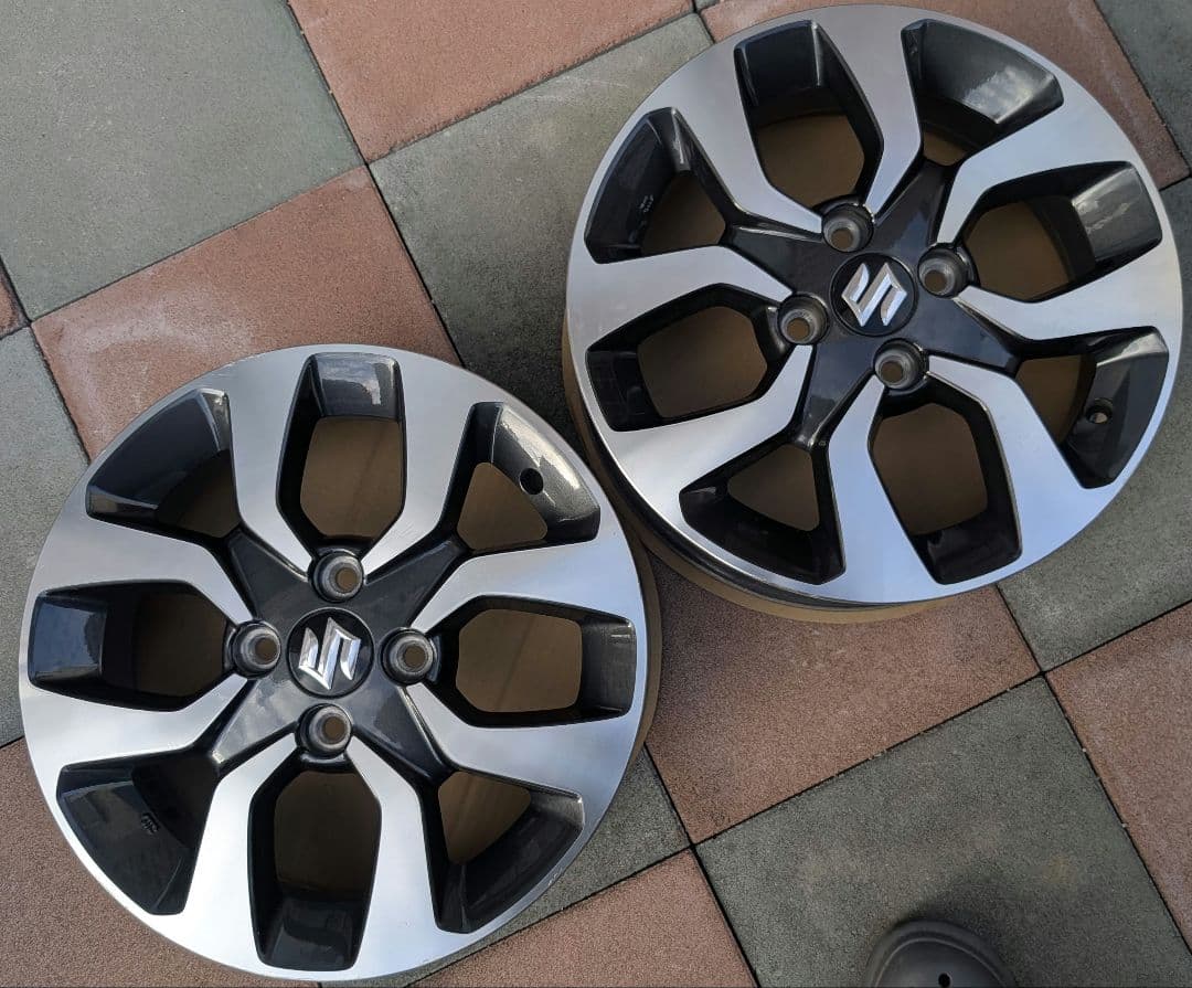 【程度良好】スズキ ソリオ 純正ホイール 現行ソリオのスタッドレス用に！ 2枚②