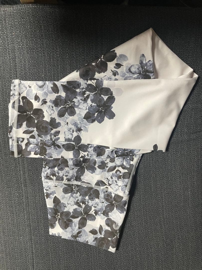 SUKALA フルオブフラワー パネルレギンス M web限定カラーモノトーン