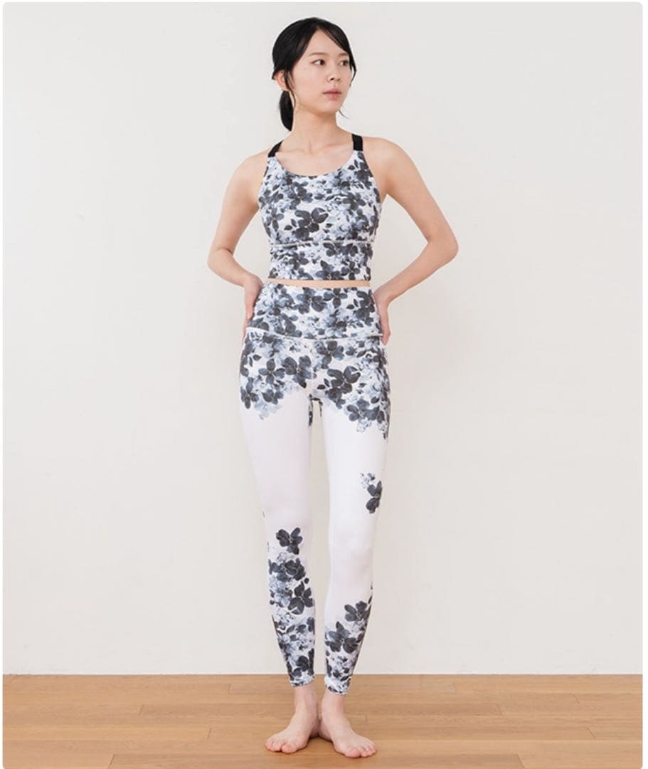 SUKALA フルオブフラワー パネルレギンス M web限定カラーモノトーン