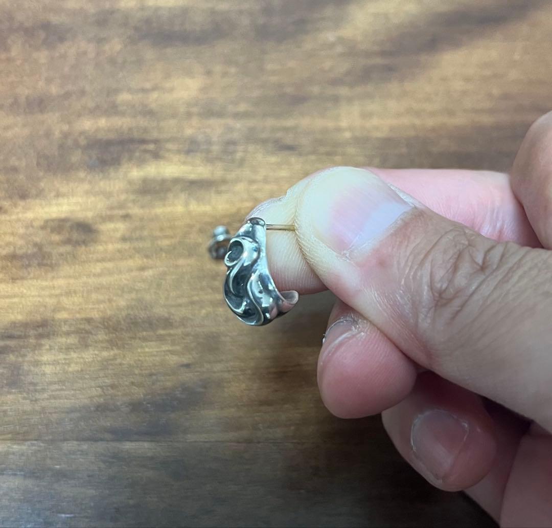 CHROME HEARTS カーブドティアドロップ ピアス シルバー