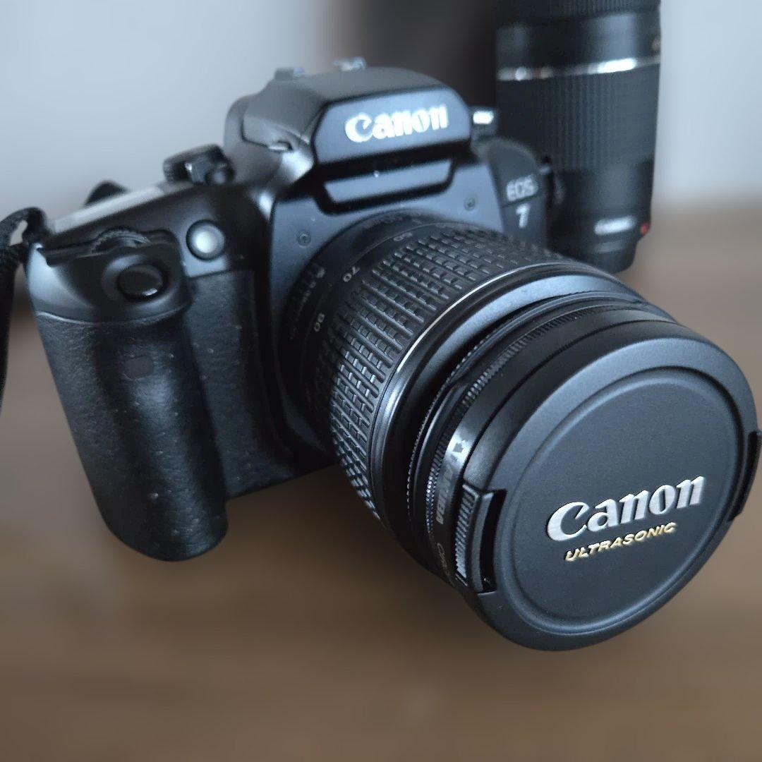 Canon EOS7 フィルムカメラ 一眼レフ キャノン　レンズつき