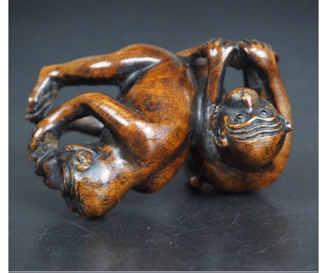 送料無料　時代物　緑檀根付