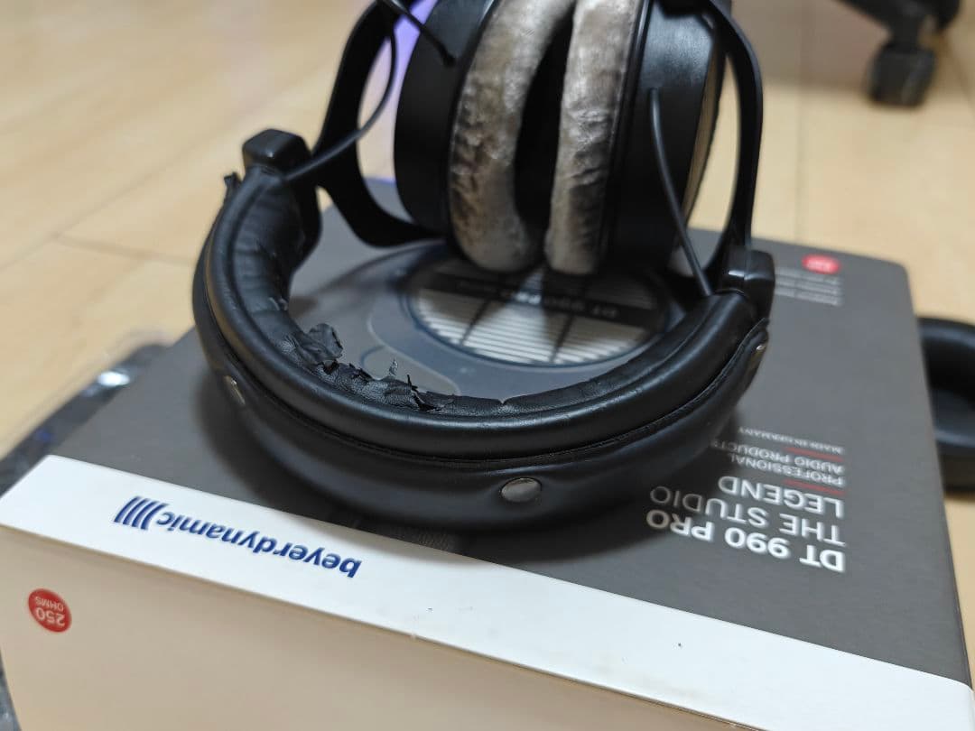 Beyerdynamic DT 990 PRO ヘッドホン