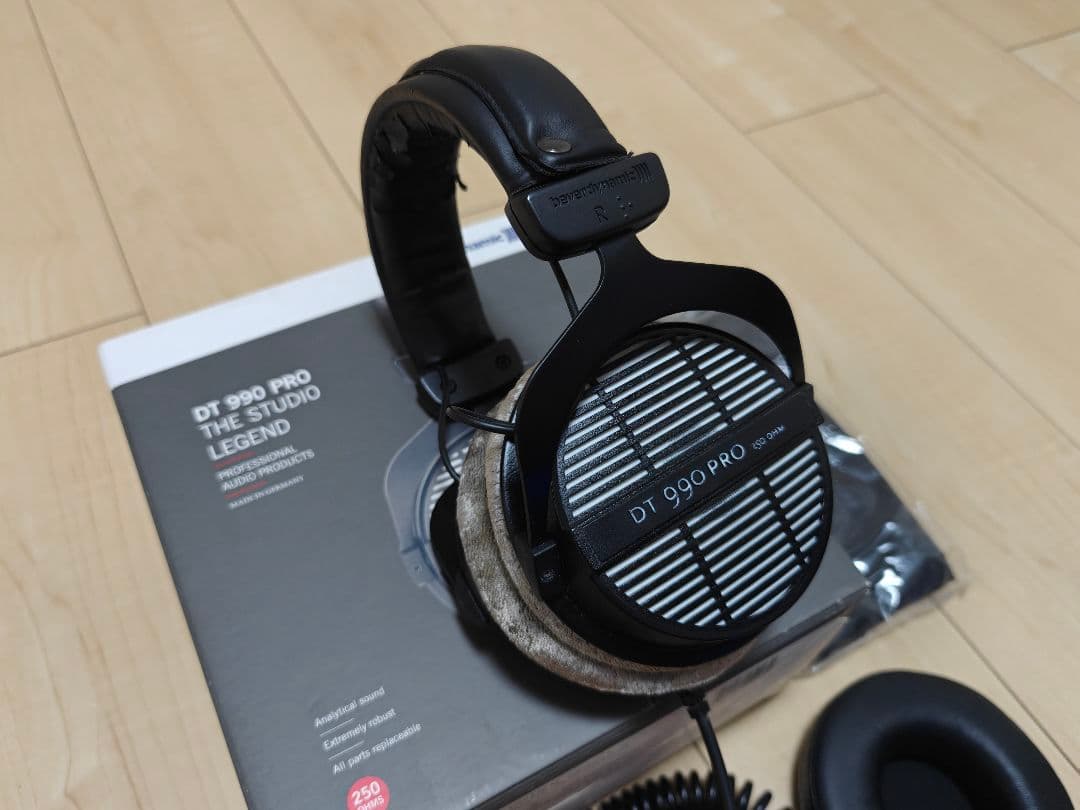 Beyerdynamic DT 990 PRO ヘッドホン