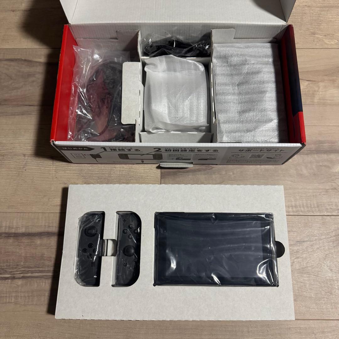 nintendo switch 本体 Joy-Con+本体ケース付き