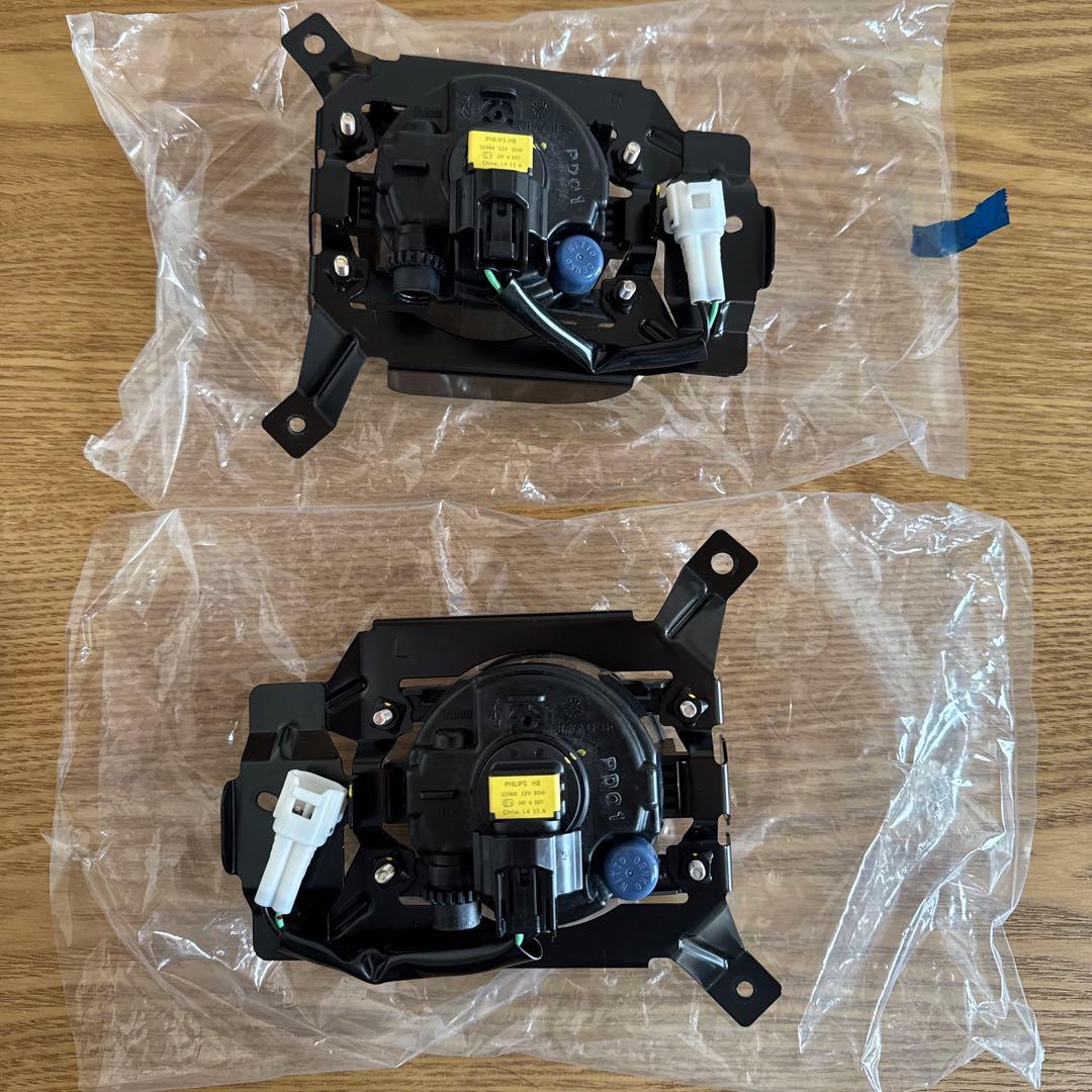 ジムニー　純正フォグランプ　（2004年10月以降）（JB23W-5以降）