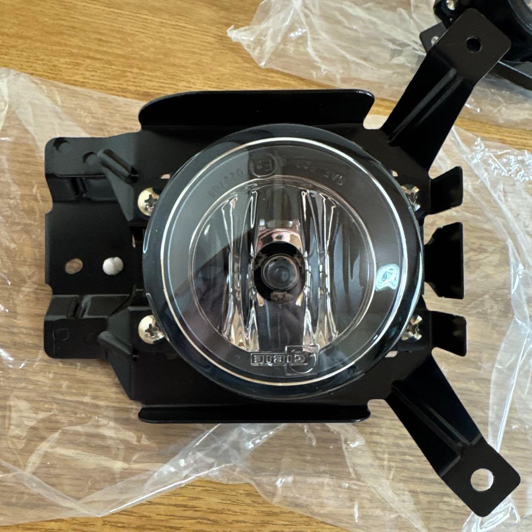 ジムニー　純正フォグランプ　（2004年10月以降）（JB23W-5以降）