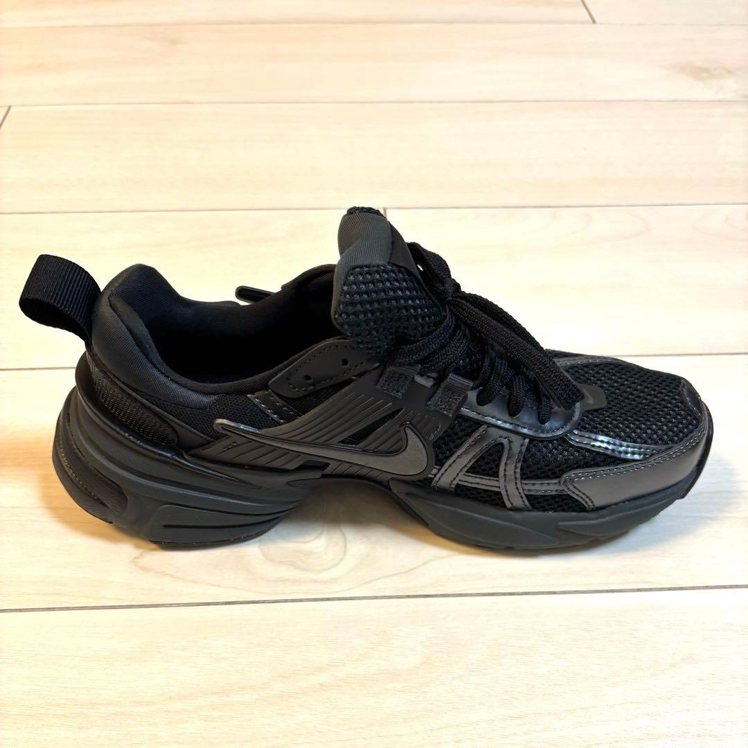 正規品 美品 ナイキ NIKE W V2K RUN 24.5㎝ BLACK