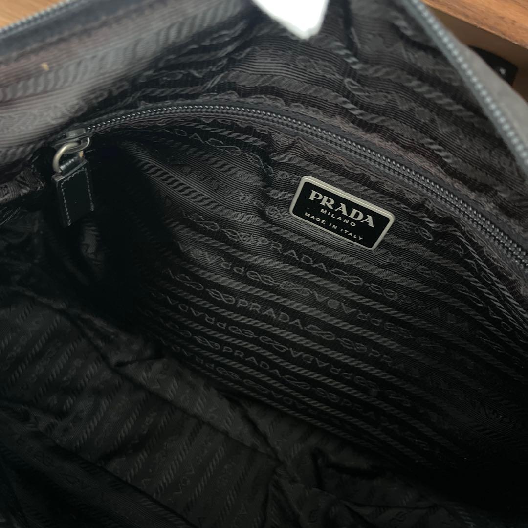 PRADA メッセンジャーバッグ ショルダーバッグ ブラック シルバー金具