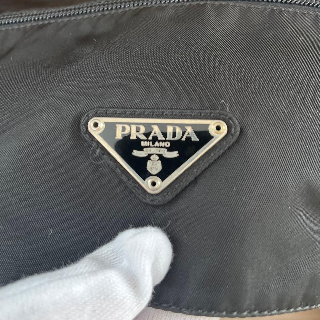 PRADA メッセンジャーバッグ ショルダーバッグ ブラック シルバー金具