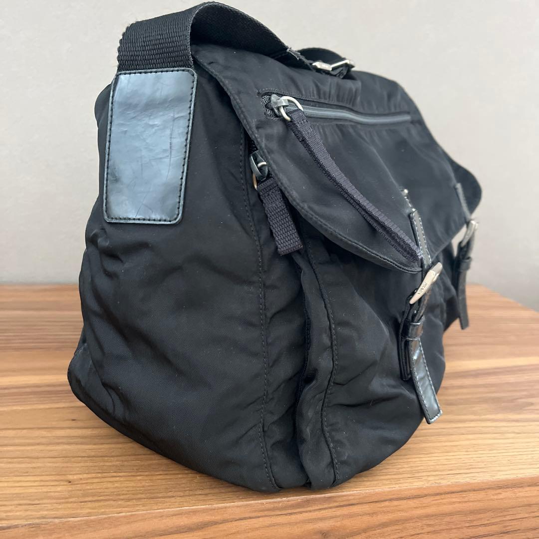 PRADA メッセンジャーバッグ ショルダーバッグ ブラック シルバー金具