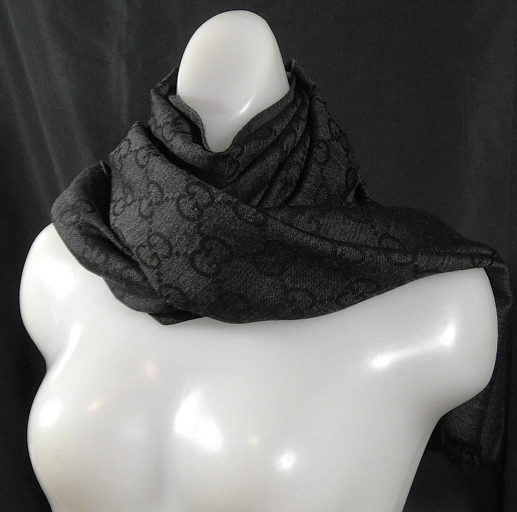 GUCCI グッチ　大判マフラー　D548