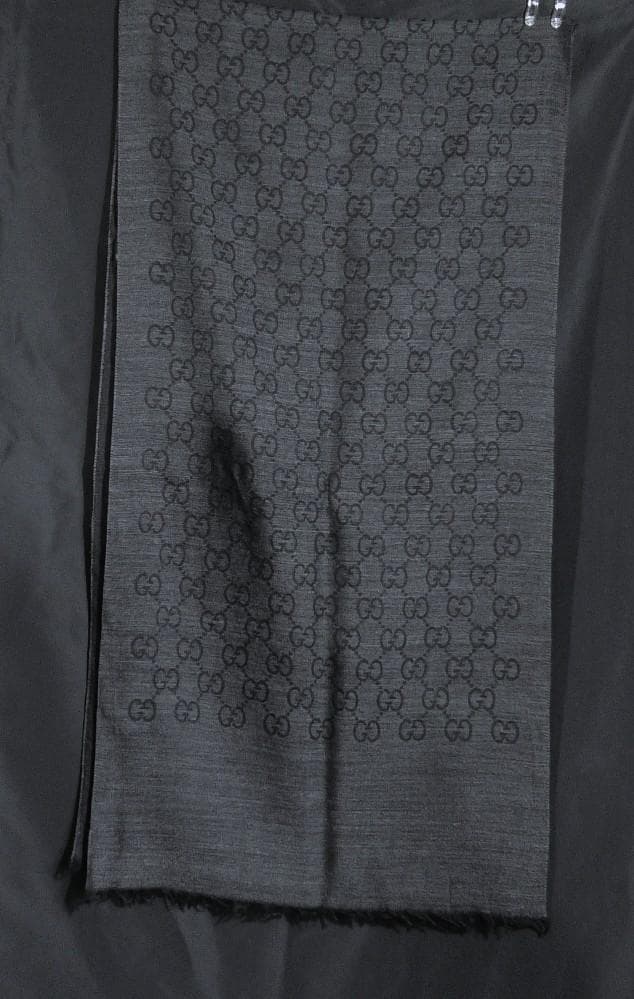 GUCCI グッチ　大判マフラー　D548