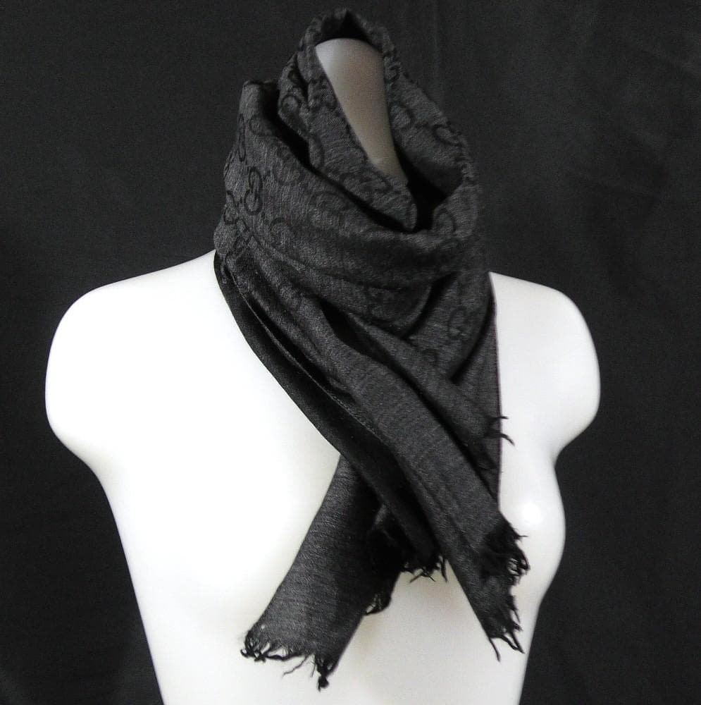 GUCCI グッチ　大判マフラー　D548