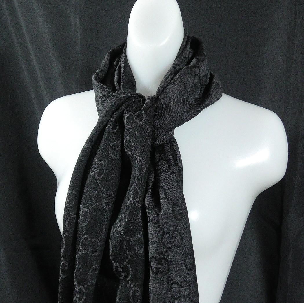 GUCCI グッチ　大判マフラー　D548