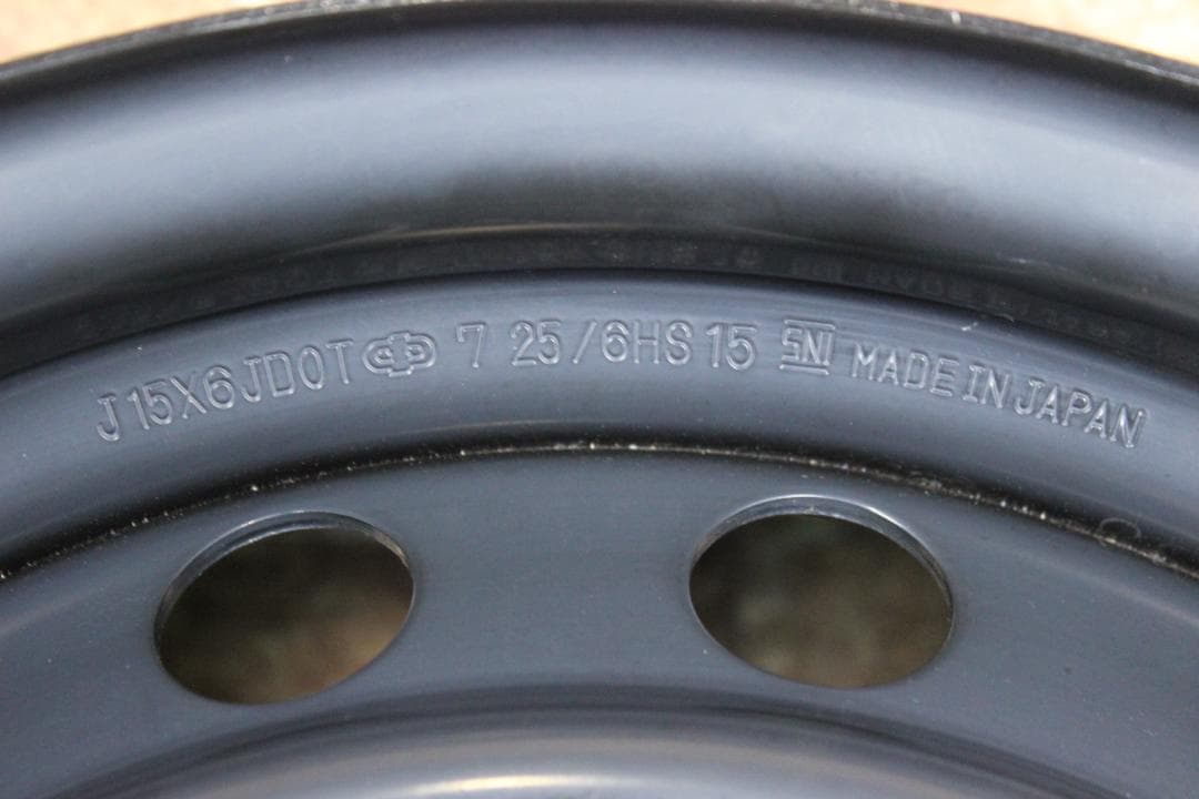 新車外し・ハイエース純正鉄ホイール　№１３７