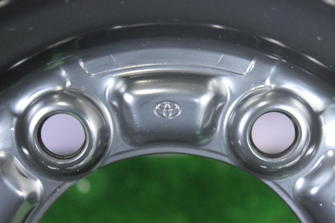 新車外し・ハイエース純正鉄ホイール　№１３７