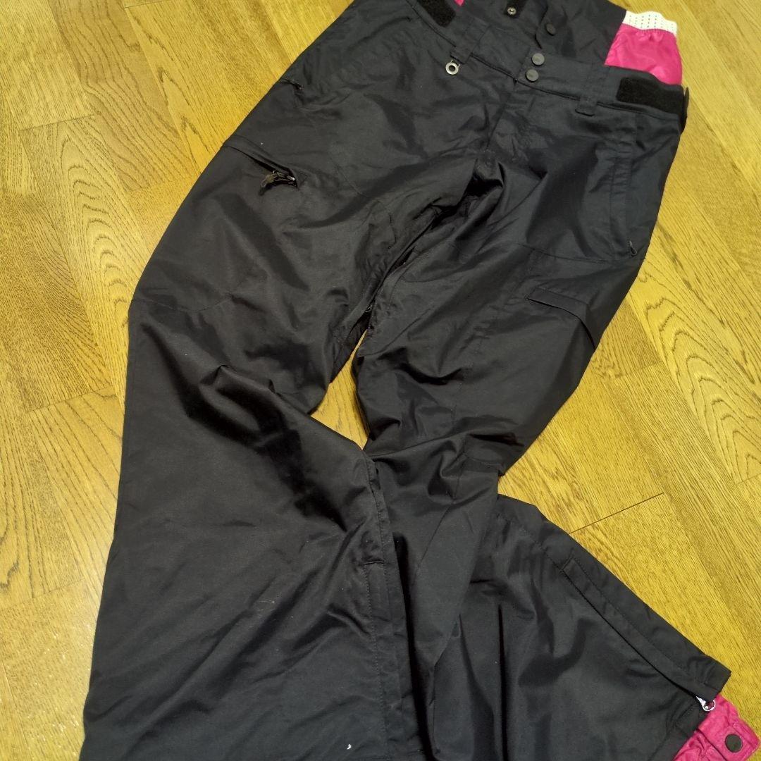 【美品】ROXY　スノボウェア　上下セット　Ｓ　総柄　ロゴ　ブラック　ピンク