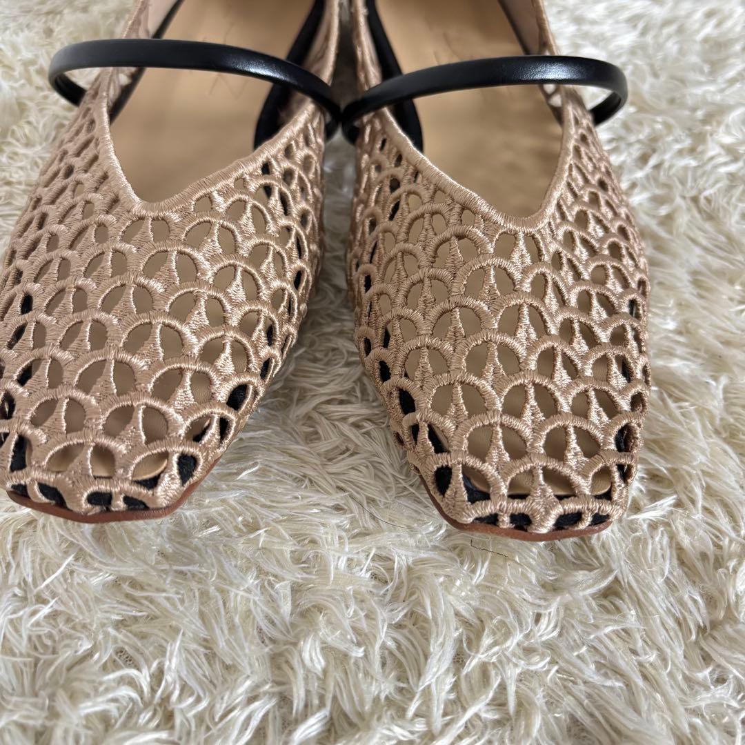 【美品】ルタロン スクエアクロシェストラップフラットシューズ メッシュ ベージュ